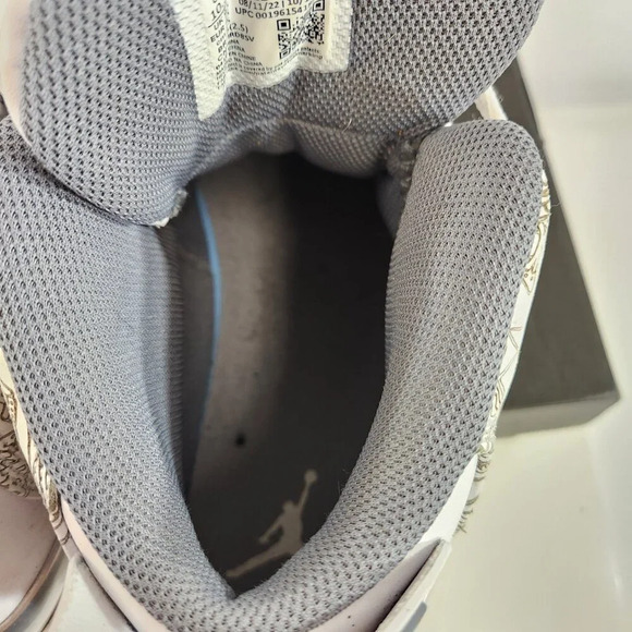 Jordan Dub Zero White and Gray Men's Shoes - Picture 10 of 16